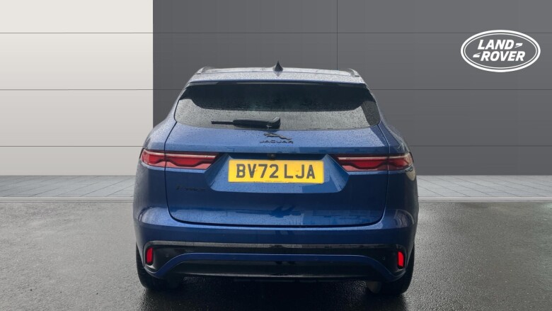 Jaguar F-Pace 2.0 D200 R-Dynamic Black 5dr Auto AWD Diesel Estate